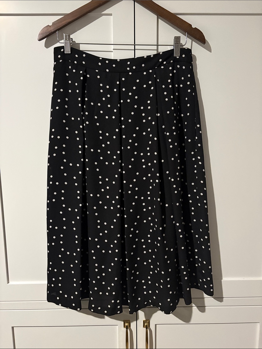 Tahari Black & White Polka Dot Midi Pleated Lined Skirt SZ 8